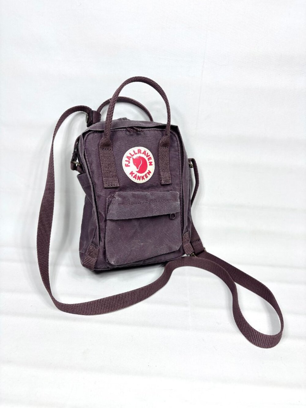 Fjallraven Kanken Sling Bag Plum Purple Crossbody Mini Backpack Purse RN132540